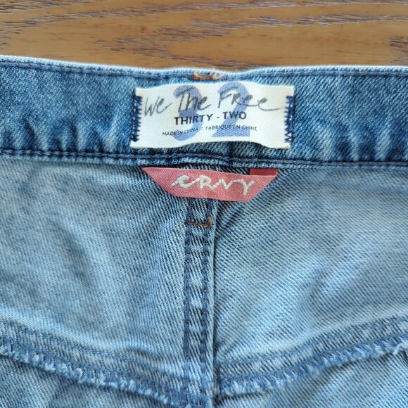 We The Free Women's Comfortable CRVY buttonfly high rise Jeans raw hem size 32 - Picture 6 of 16